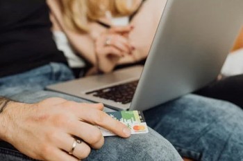 信用卡分期利率計(jì)算器怎么算？各銀行分期費(fèi)率多少？