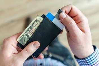 信用卡最低額度多少錢(qián)？第一次能刷多少？