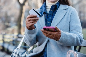 專門處理信用卡逾期的律師是真嗎？律師函來了后果嚴(yán)重嗎？