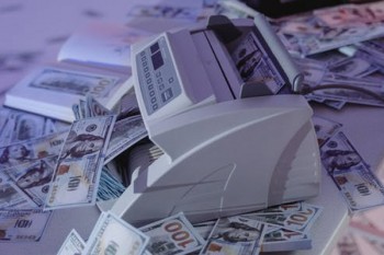 信用卡忘記還了逾期15天怎么辦？有什么影響？