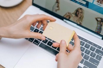 信用卡逾期影響公積金貸款嗎？逾期影響車貸嗎？