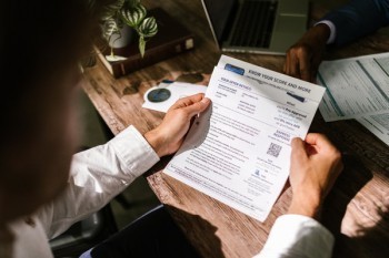 多張信用卡逾期還不上怎么辦？如何避免？