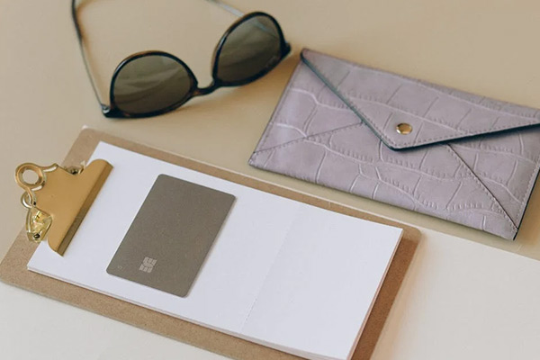 信用卡逾期能坐飛機和高鐵嗎