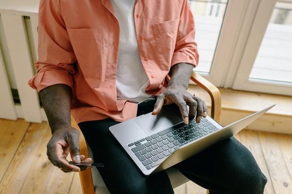 學(xué)生如何申請(qǐng)信用卡