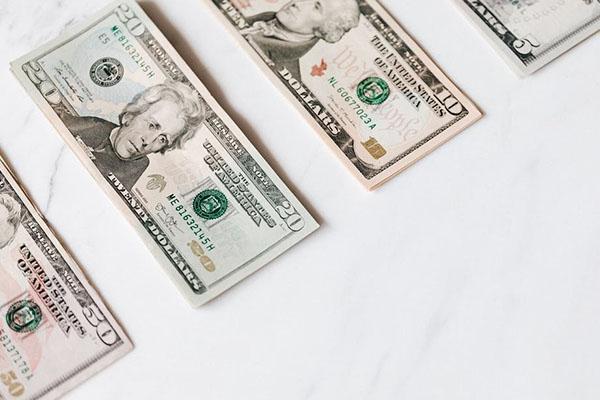 信用卡分期付款和最低還款哪個好？有什么區(qū)別？