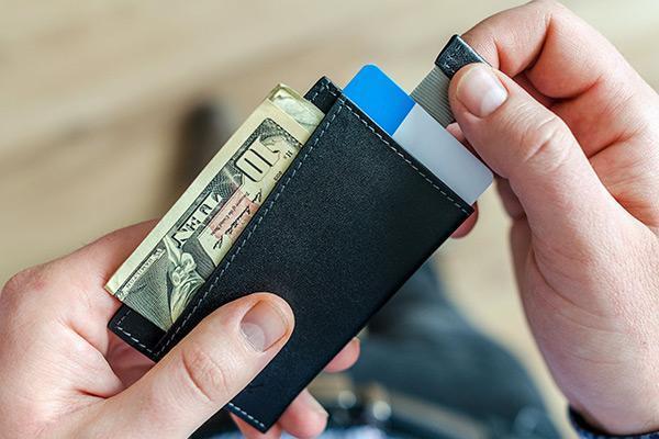 有逾期記錄還能申請(qǐng)信用卡嗎？可以貸款買房嗎？