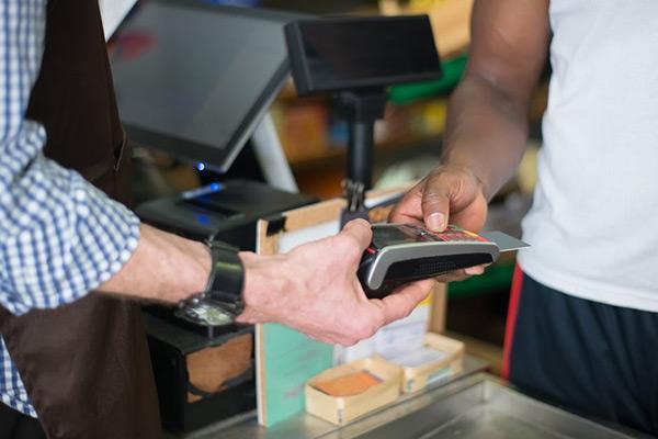 信用卡逾期的利息和違約金怎么算