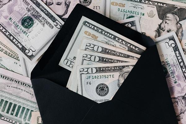 自己可以去銀行申請信用卡嗎？不用對自己有什么影響？