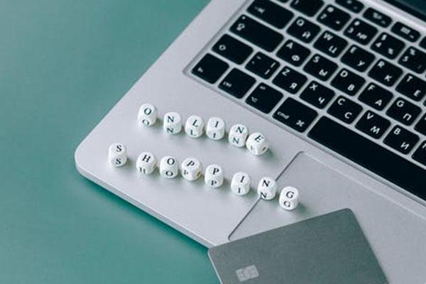 信用卡怎么申請?zhí)岣哳~度