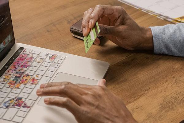 興業(yè)信用卡好申請嗎？多久能辦下來？