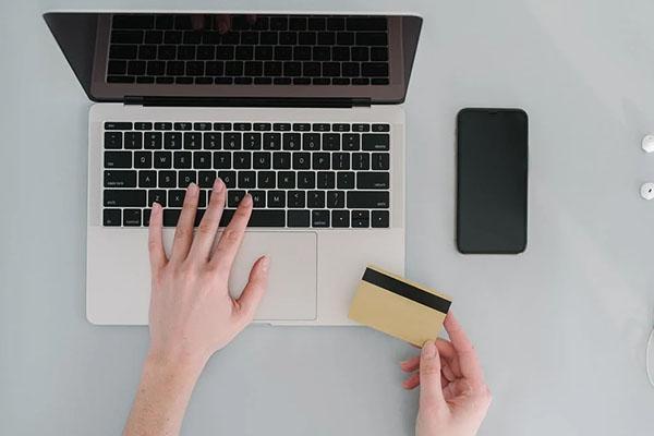 信用卡晚幾天算逾期