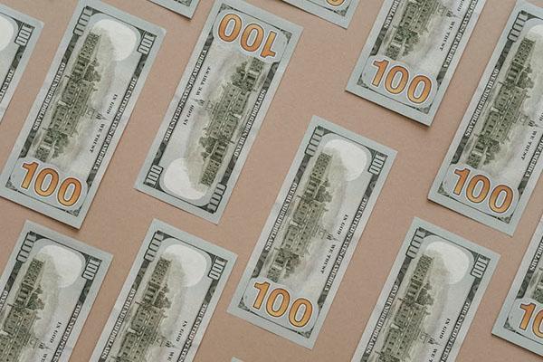 信用卡逾期1年多會有什么后果？能協(xié)商還款嗎？