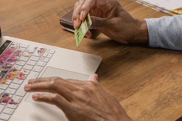 信用卡逾期六天