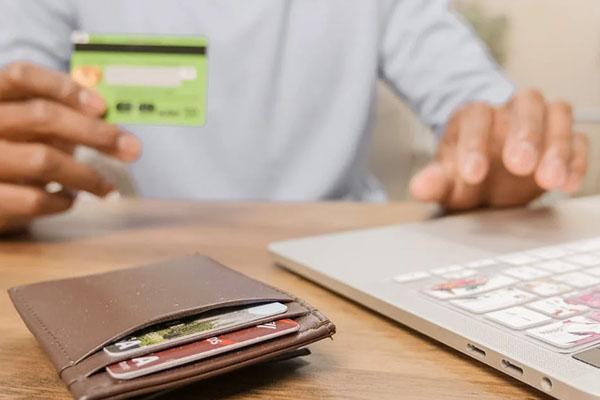 信用卡晚幾天算逾期