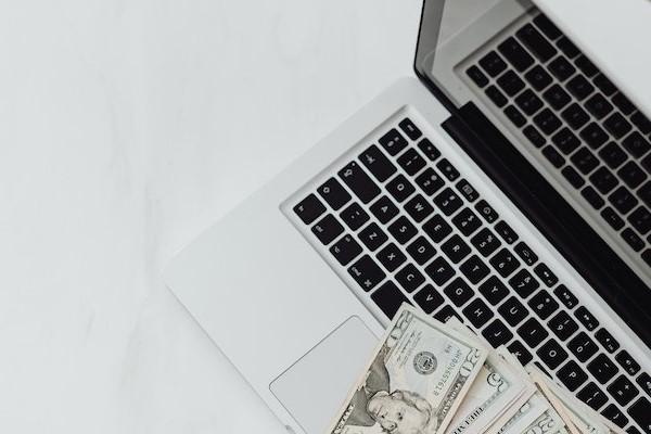 信用卡疫情延期一個(gè)月？信用卡逾期會(huì)坐牢嗎？