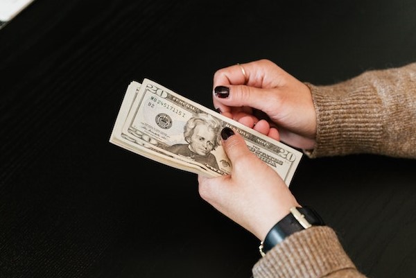 網(wǎng)貸平臺無力償還求助哪里？網(wǎng)貸逾期會被起訴嗎？
