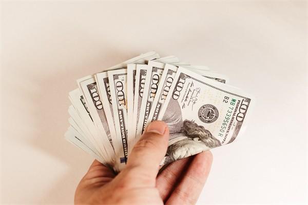 信用卡能延期三年后還嗎？逾期可以協(xié)商延期嗎？