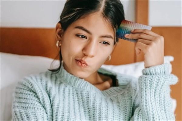 信用卡逾期還款后還能再用嗎？逾期后會被催收嗎？