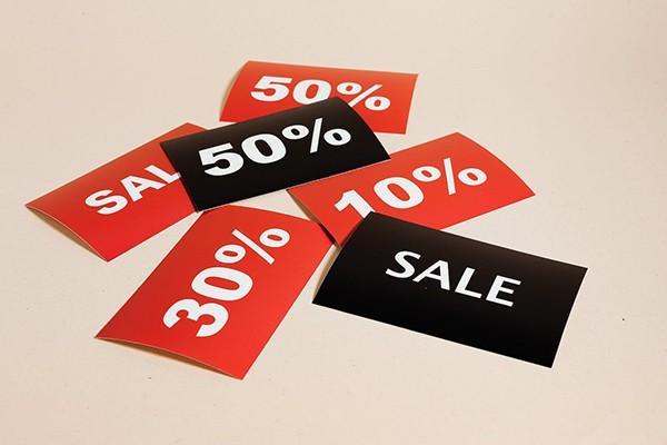 銀行信用卡催收到家里了合法嗎？信用卡催收如何投訴？