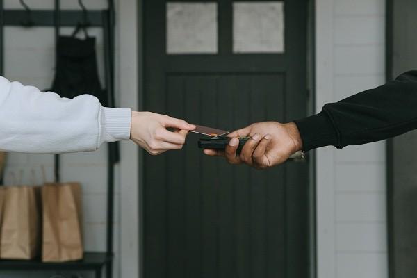 360借條逾期催收電話多少？催收電話不接會有什么后果？