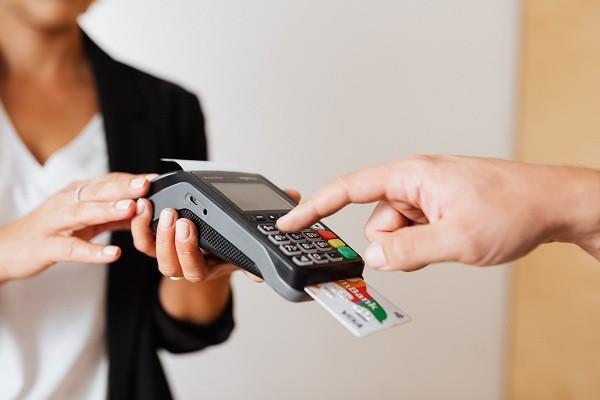 招商銀行信用卡欠款利息多少？利息可以不還嗎？