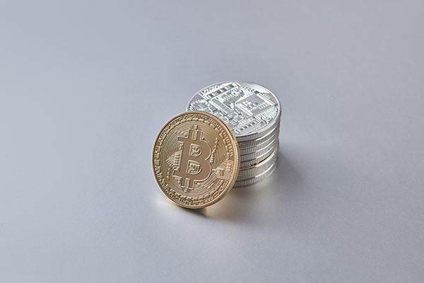 網(wǎng)貸逾期會(huì)扣銀行卡里的錢嗎？