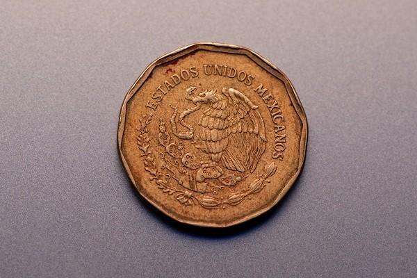 興業(yè)信用卡逾期后違約金加利息怎么算？怎么申請(qǐng)減免？