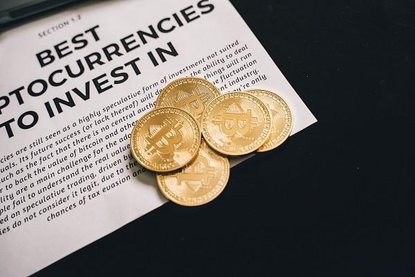 欠網貸好還是欠信用卡好？兩張信用卡來回倒一輩子可以嗎？