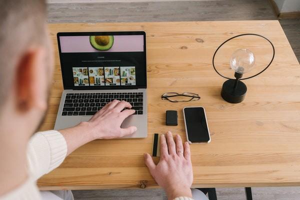工商銀行信用卡疫情逾期會(huì)怎樣？該怎么解決？