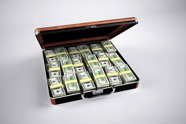 欠交通銀行卡3萬逾期怎么還？還款后還能用嗎？