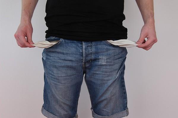 欠廣發(fā)銀行10萬逾期會坐牢嗎？被起訴了會影響家人嗎？