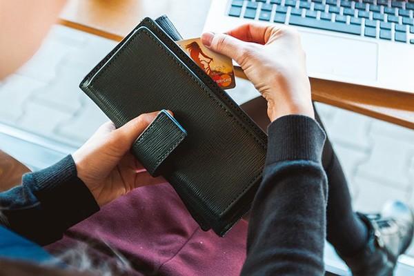 上海銀行信用卡逾期協(xié)商可以嗎？還能繼續(xù)用嗎？