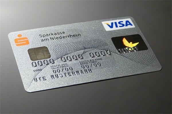 招商信用卡逾期沒能力還怎么協(xié)商？記錄信用保留多久？