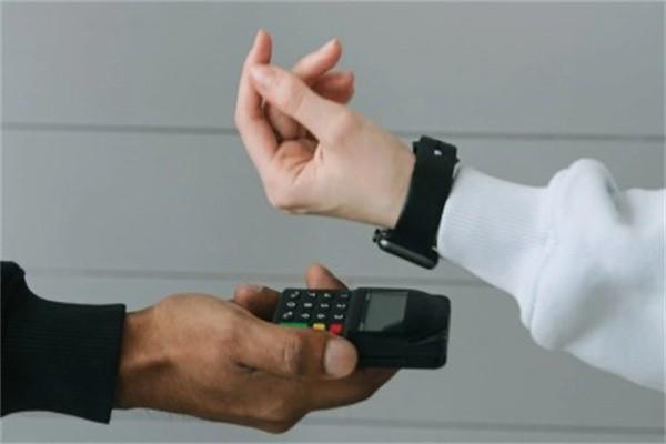 欠微粒貸和信用卡哪個會坐牢？不接催收電話會怎樣？