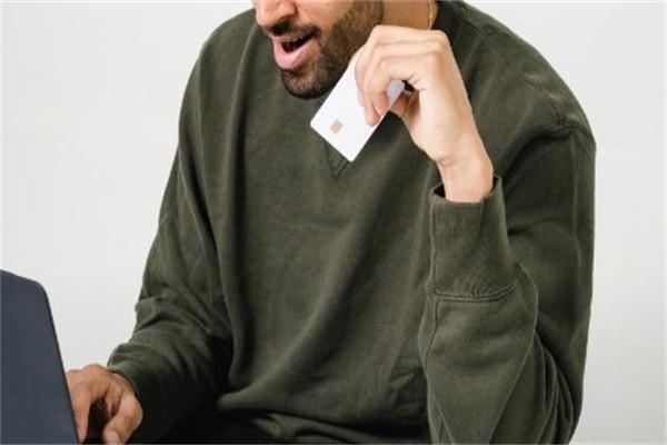 申請(qǐng)花旗信用卡用綁定銀行卡嗎？一直降額是怎么回事？
