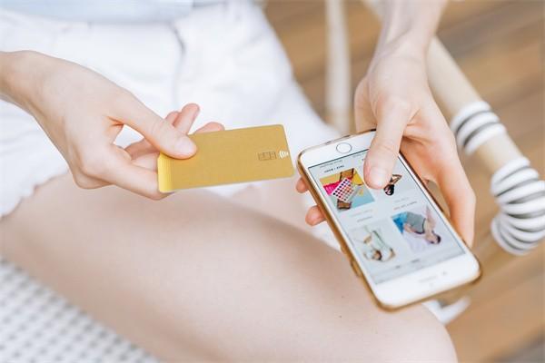 貸款逾期7天上信用了嗎？上信用了且影響很嚴(yán)重