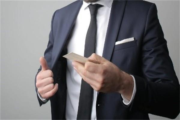 欠微粒貸一萬多會上門催收么？逾期如何妥善處理？