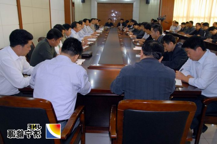 张广宇“十·一”假期到霄云煤矿视察慰问