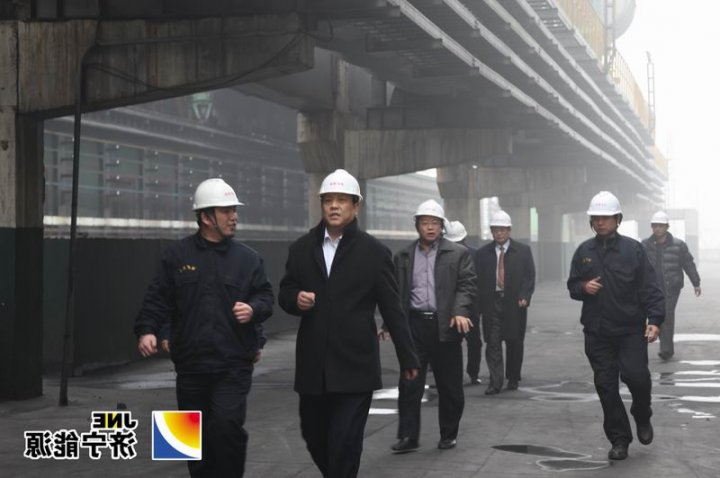 张广宇大年三十到济矿热能和煤化公司慰问