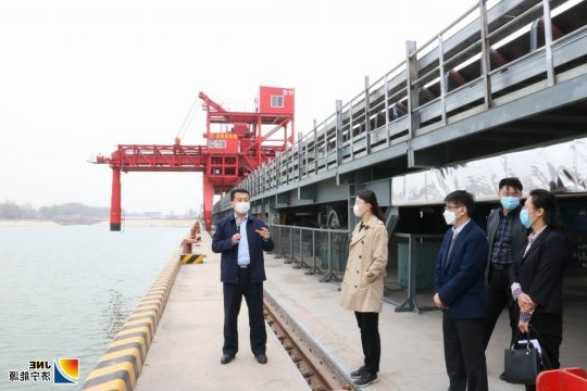 省农行领导到济矿物流公司座谈交流