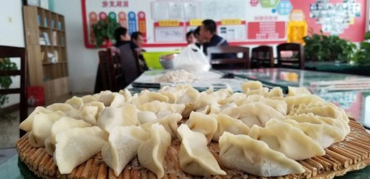 今天的饺子真香！此时的慰问最暖！