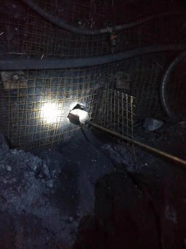 义桥煤矿自制“洛阳铲”助力迎头卸压