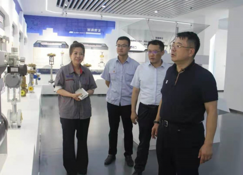 郭超到济宁能源精密制造产业园参观调研