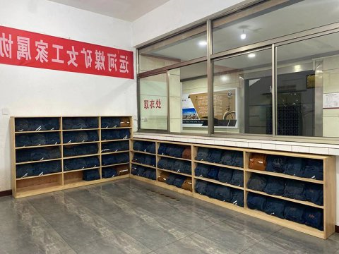 我为职工办实事丨运河煤矿送衣台“入驻”洗衣房派上大用场