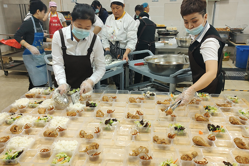 2021年10月9日，运兴分公司圆满完成集团公司2021年职工运动会餐饮服务工作（郝磊） (2).jpg