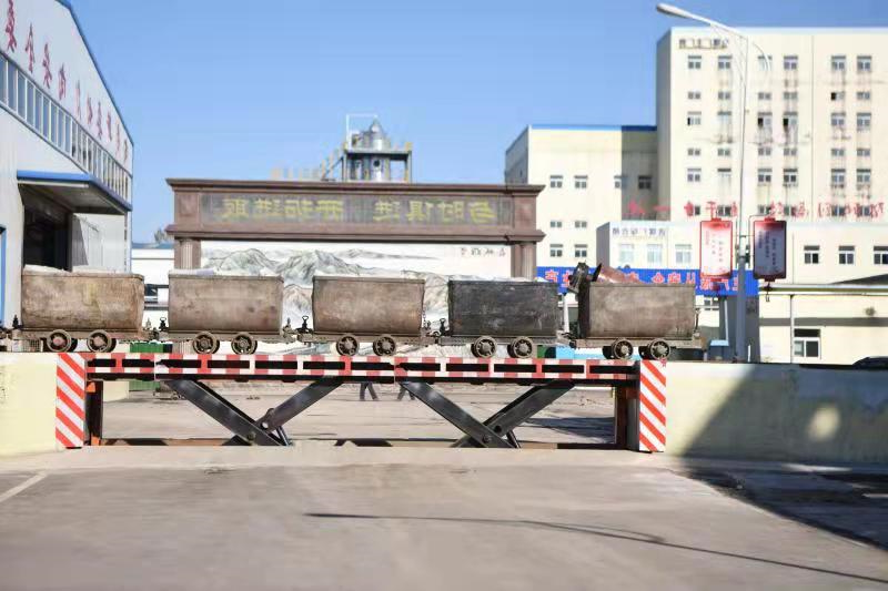 2021.11.27金桥煤矿：巧设升降台让“天堑”变通途（武国庆、李兴建）.jpg