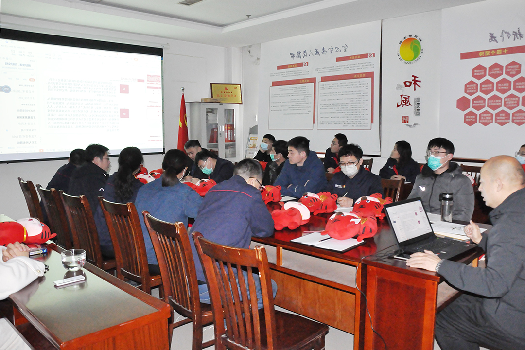 花园煤矿举行2021年度通讯员座谈交流会、.jpg