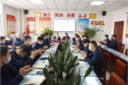 金桥煤矿：举办退休职工欢送会