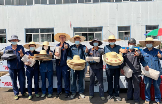 义桥煤矿：“情系职工  夏送清凉”活动拉开帷幕