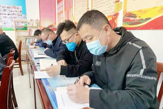 金桥煤矿“大题细做”开展“安全生产月”活动